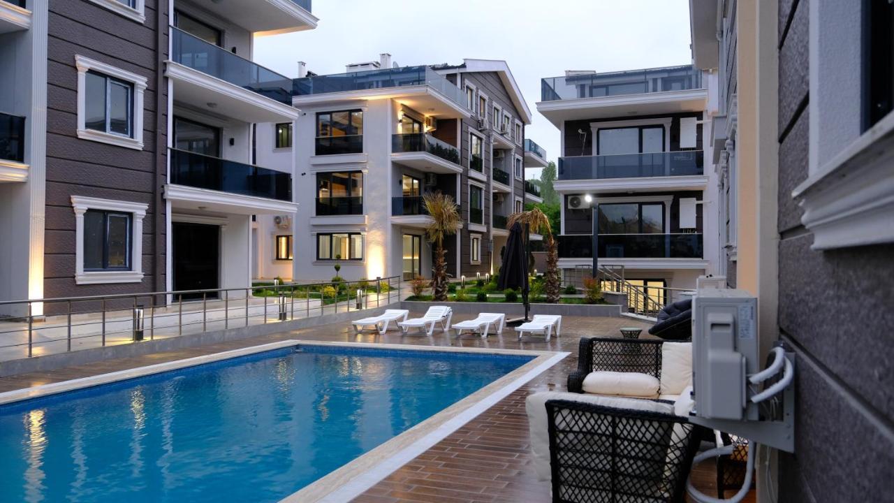 Flower City Suits Aparthotel Yalova  Eksteriør bilde