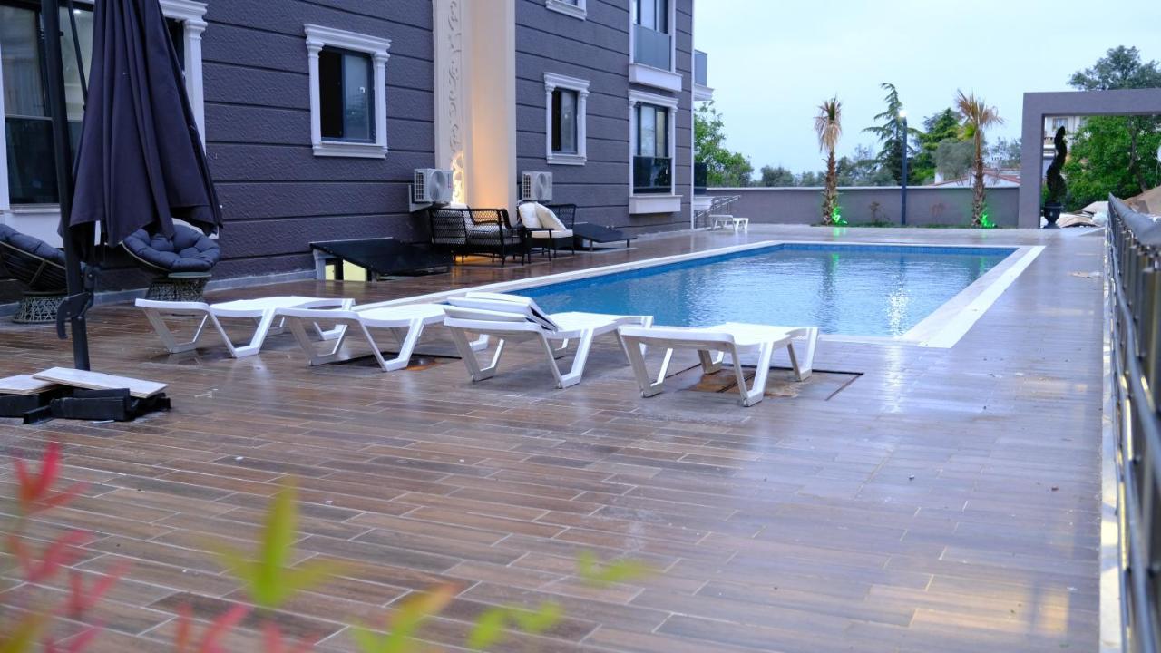 Flower City Suits Aparthotel Yalova  Eksteriør bilde