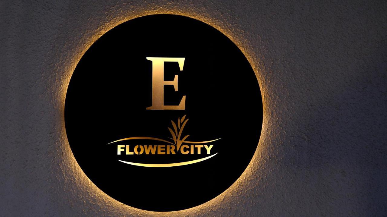 Flower City Suits Aparthotel Yalova  Eksteriør bilde