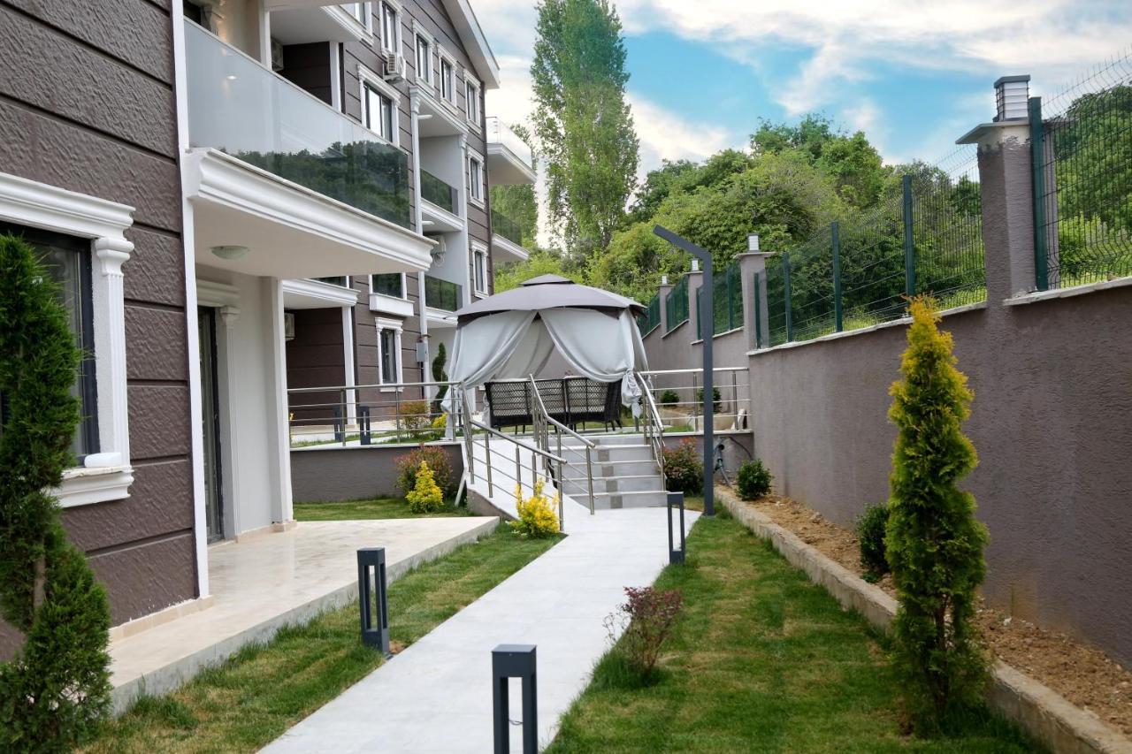 Flower City Suits Aparthotel Yalova  Eksteriør bilde